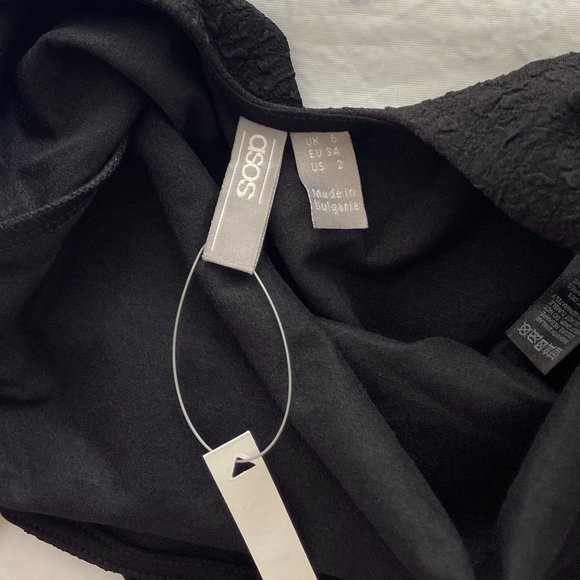 ASOS Design Petite Square Neck Bodysuit in Crinkle - Picture 7 of 9